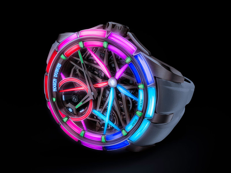 انطلاق حقبة جديدة من اللون المشع  مع ساعة Excalibur Blacklight Spin-Stone™ Monobalancier